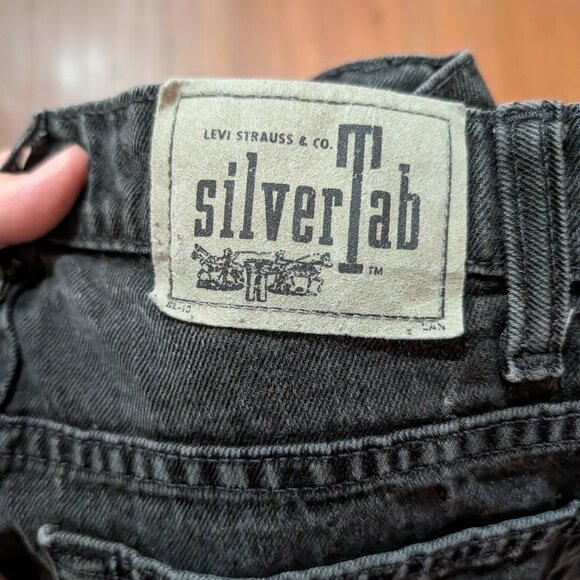 Vintage Levis Silvertab Relaxed Fit Black Denim Jeans - Size 29x28 - Picture 7 of 7